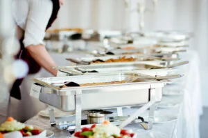 Catering na wydarzeniu – usługi cateringowe